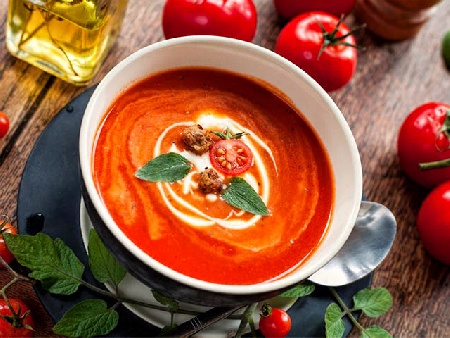 Доматена крем супа с домати от консерва и сметана - снимка на рецептата
